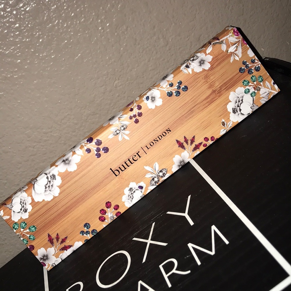 BRAND NEW !! Butter London eye shadow palette